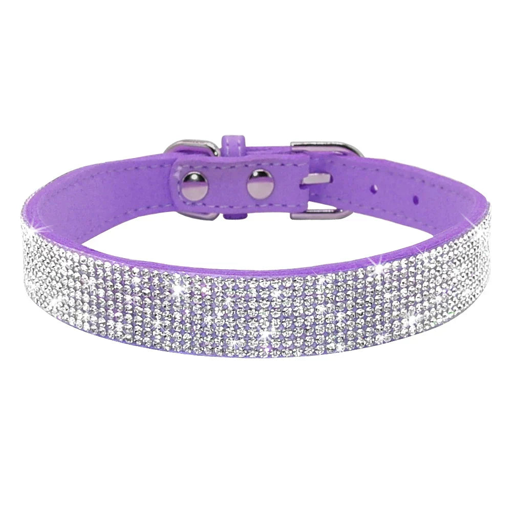 Velvexa | Luxuriöses Hundehalsband mit Strasssteinen und weichem Wildleder-Finish